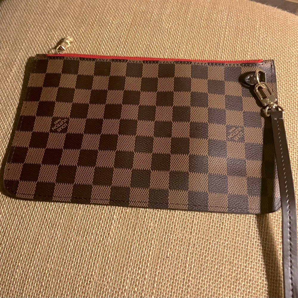 Authentic LV Neverfull pouch